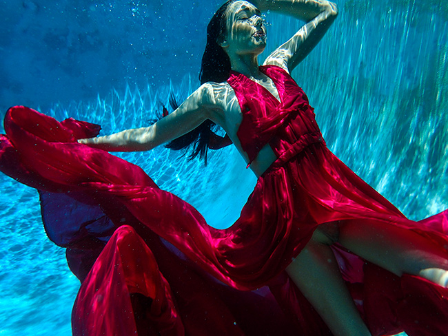 Best photo of underwater dancers