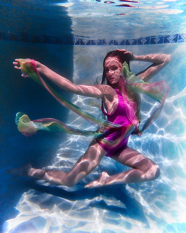 Best photo of underwater dancers