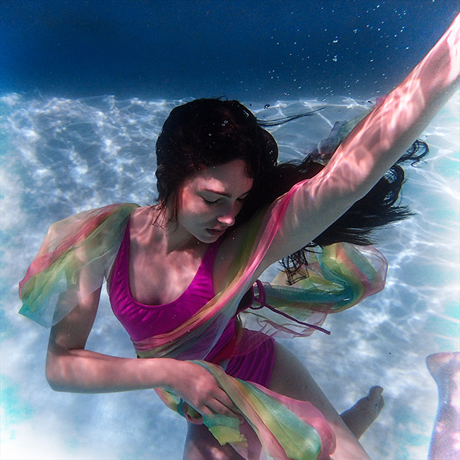 Best photo of underwater dancers