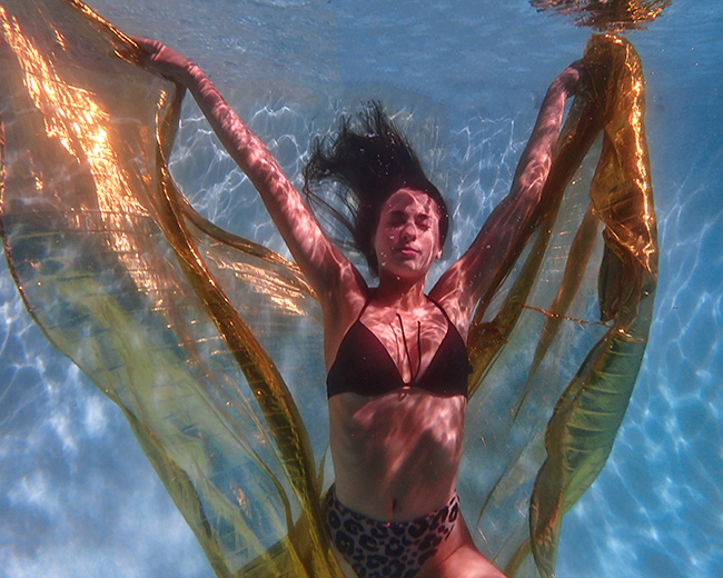 Best photo of underwater dancers