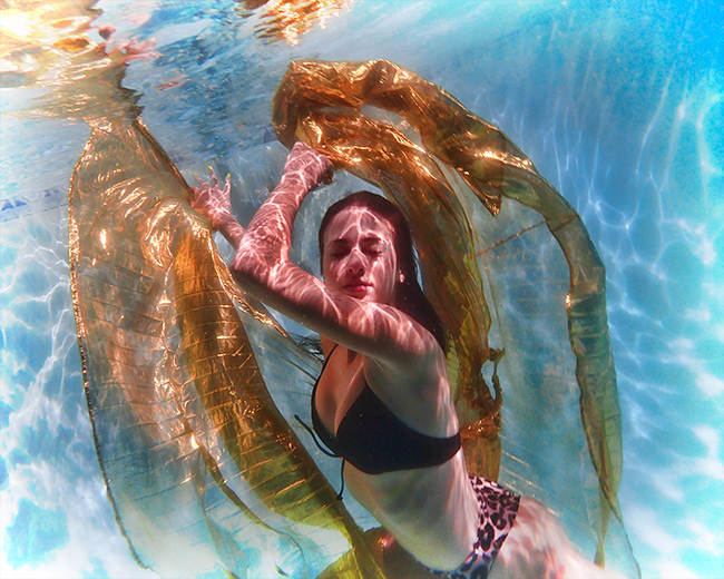 Best photo of underwater dancers