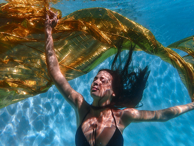 Best photo of underwater dancers